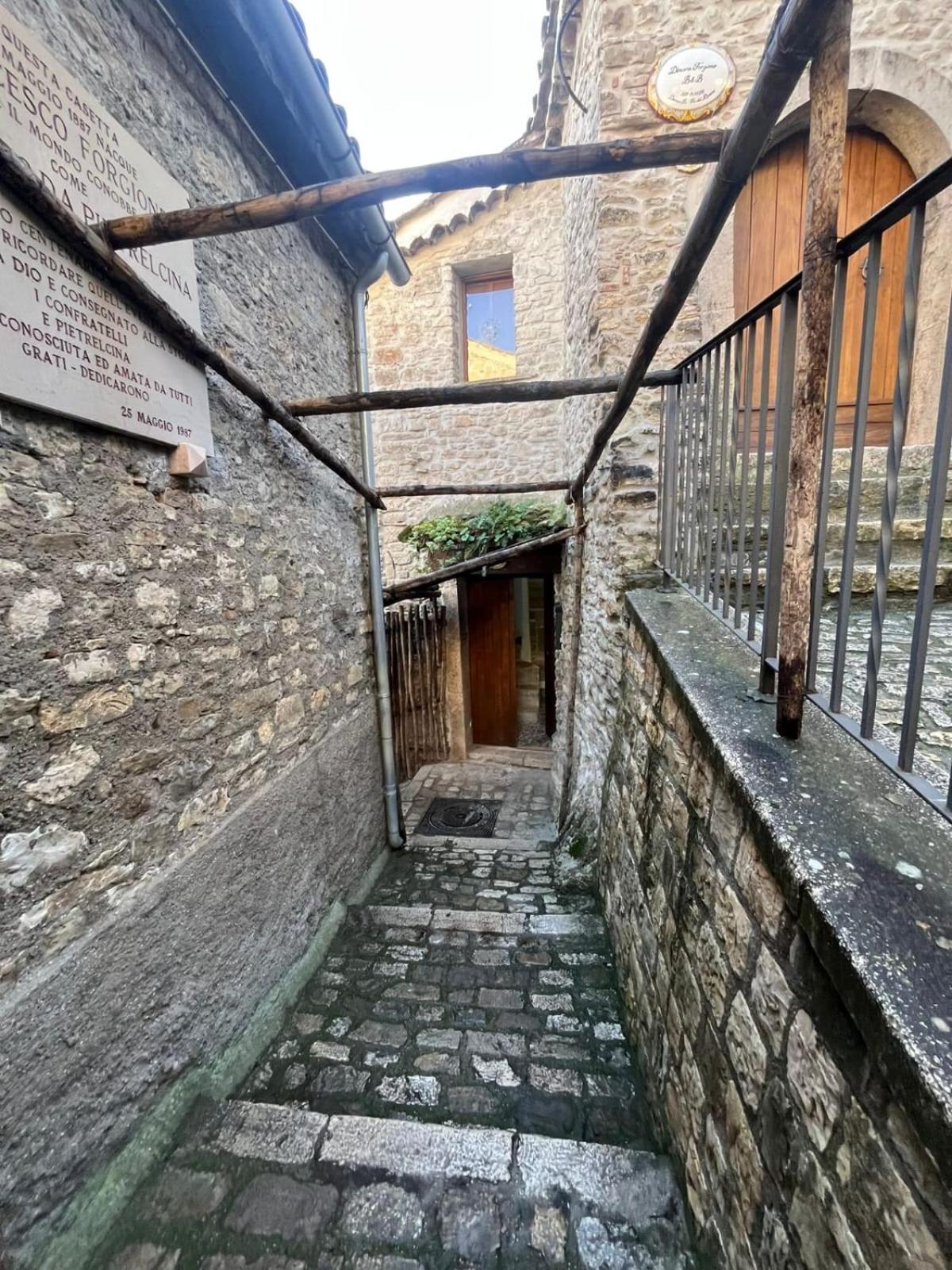 Dimora Forgione B&B - Pietrelcina Exterior photo